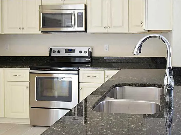 3821 Essex Cir, Norfolk, VA 23513