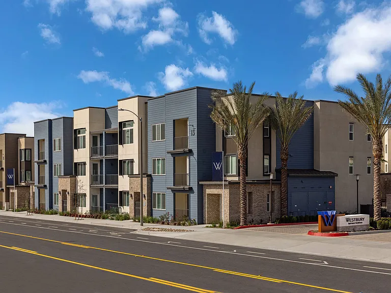 Westbury Apartments — Photo 18