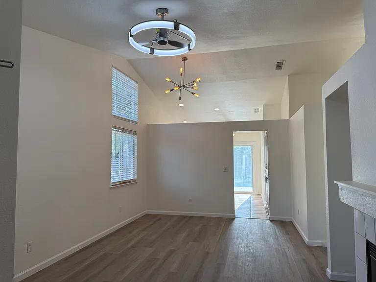 8568 Derlin Way — Photo 11