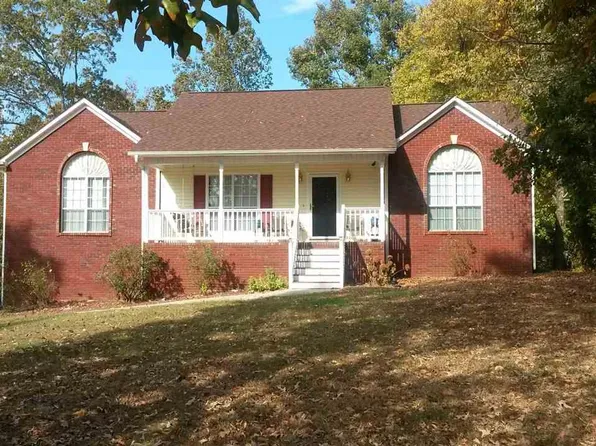 913 Honeysuckle Dr, Gardendale, AL 35071