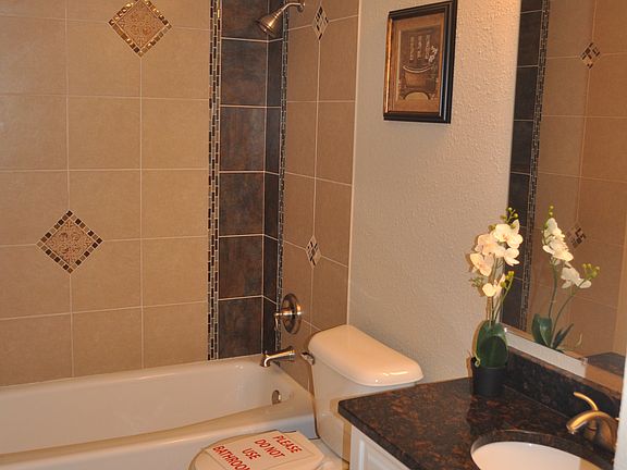 5th image of 1071 Regency Dr