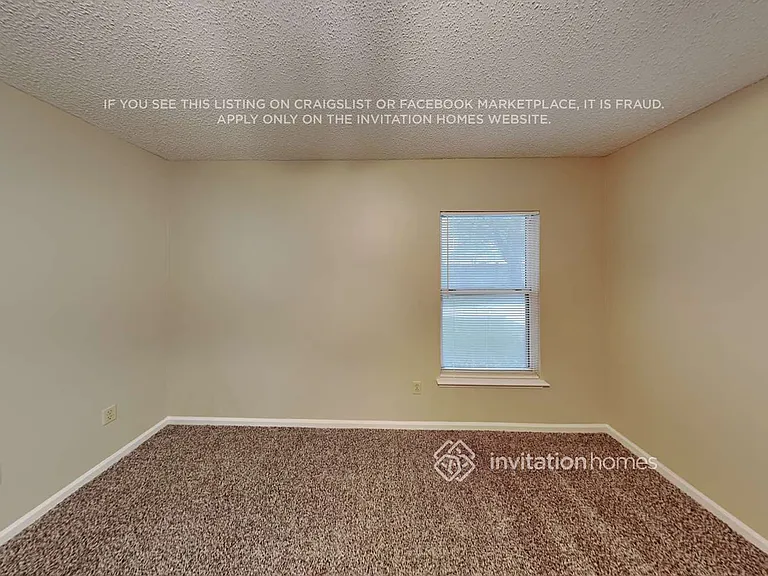 9713 Peabody Dr N — Photo 11
