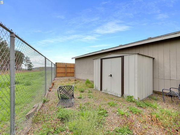 4990 Morely Loop, Eugene, OR 97402