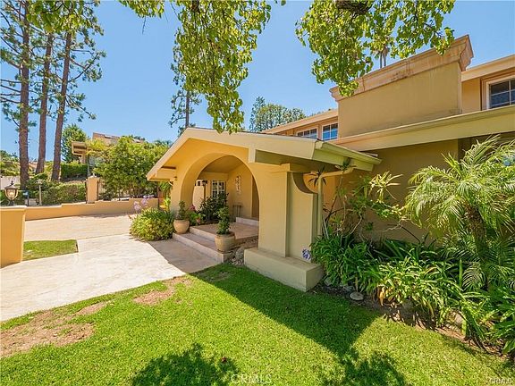 2nd image of 16545 Park Lane Cir