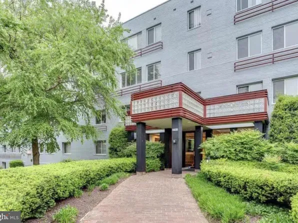 3701 5th St S APT 407, Arlington, VA 22204