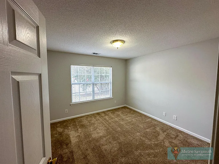 104 Kaylin Ct — Photo 9