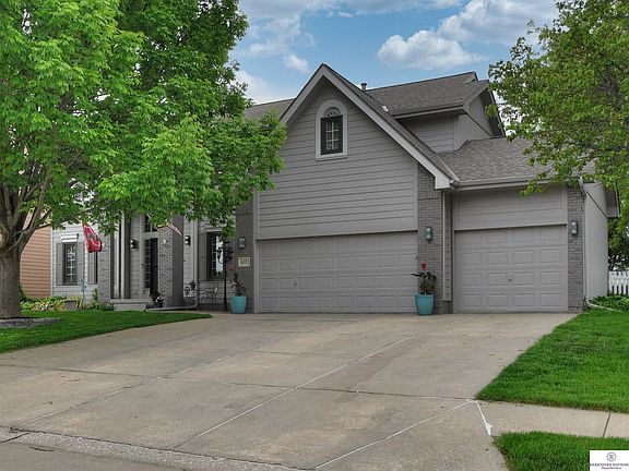 2nd image of 4222 N 143rd Cir