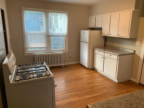 4th image of 1116 21st Ave N
