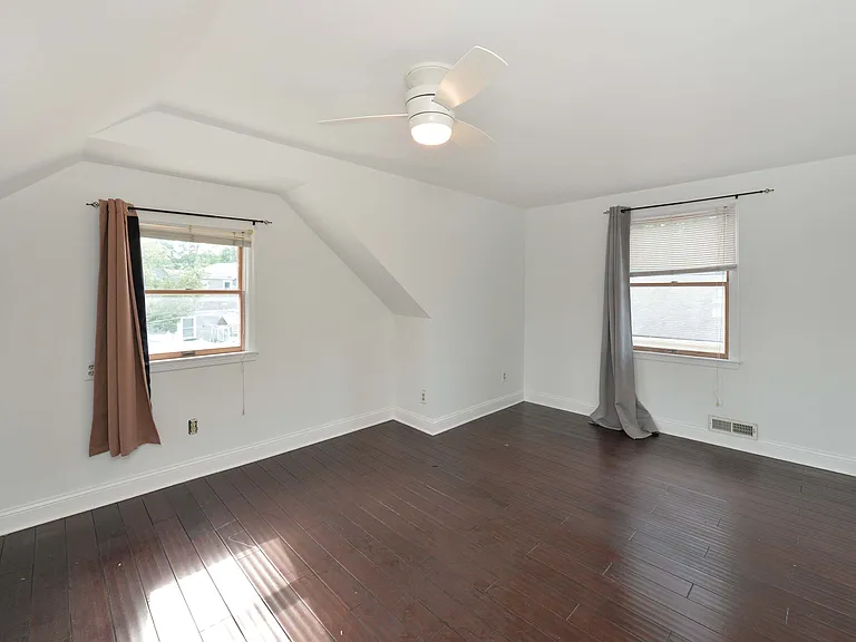 32-09 Heywood Ave — Photo 19
