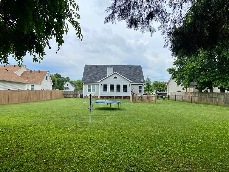 604 Greenleaf Ave — Photo 20
