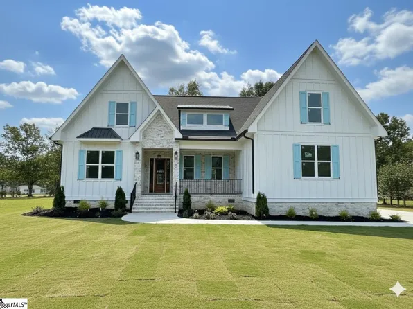 99 Wemberly Ln, Simpsonville, SC 29681