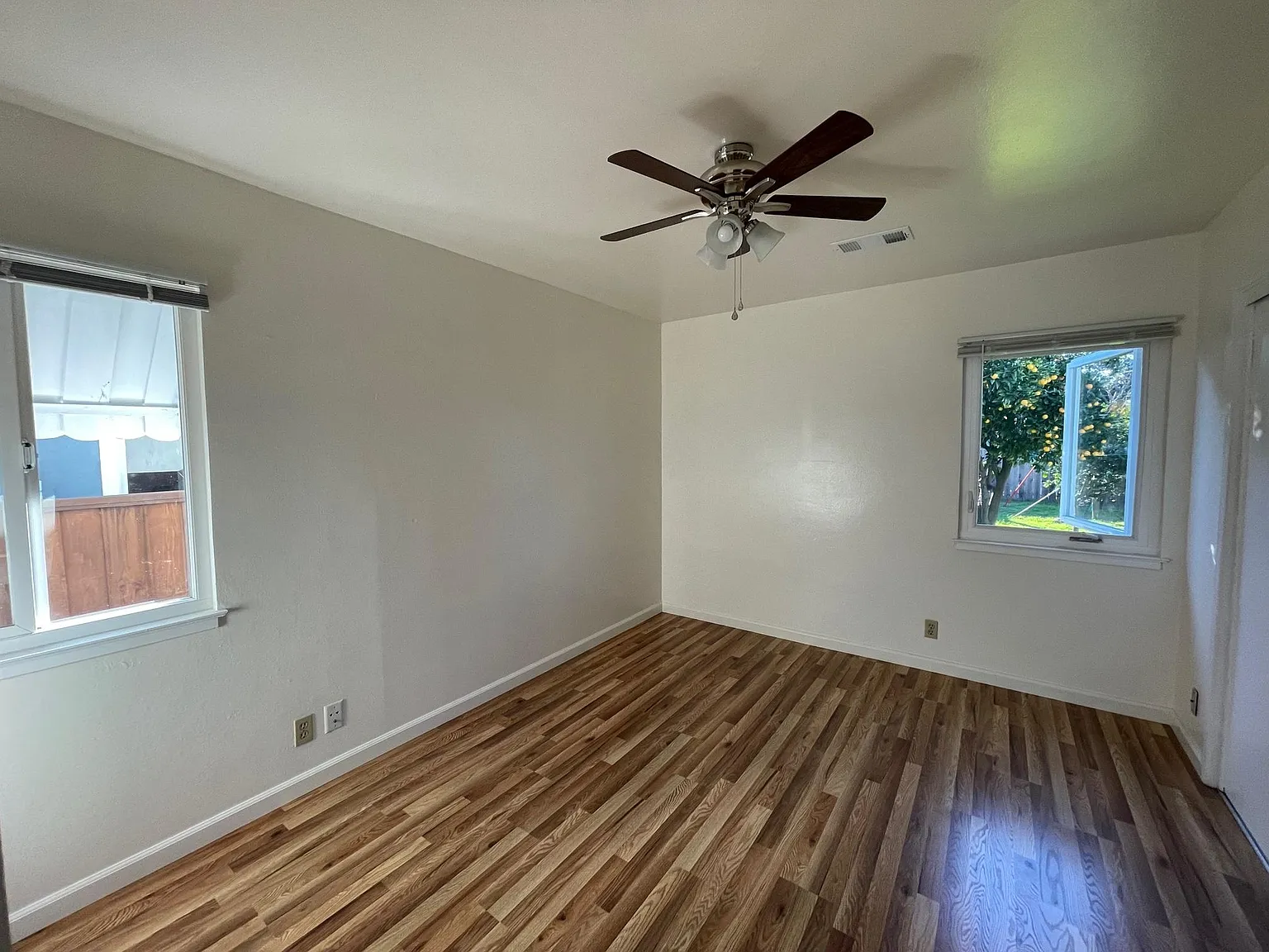 3 bed, 1059 sqft, $3,500 — Photo 3