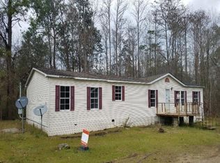 10 Oak St, Century, FL 32535