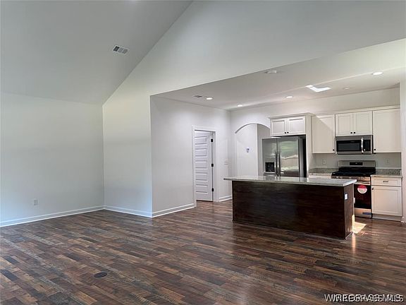 2nd image of 149 Russell Pl