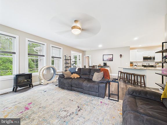 3rd image of 19130 Carey Ln
