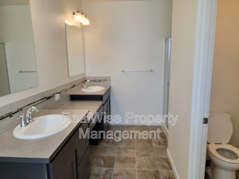 2482 NW Glen Oak Ave — Photo 15