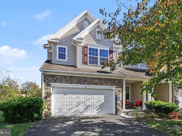 131 Battalion Ln, Gettysburg, PA 17325