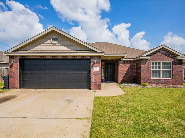 409 E Meadow Wood Ln, Rogers, AR 72758
