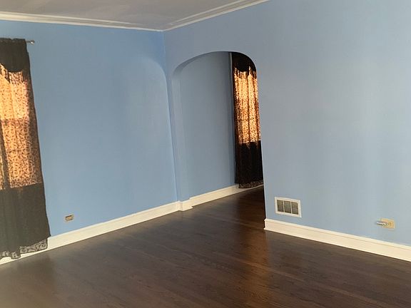 2nd image of 6538 S Sacramento Ave