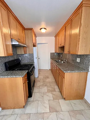 1537 Locust Ave #5 Photo 1