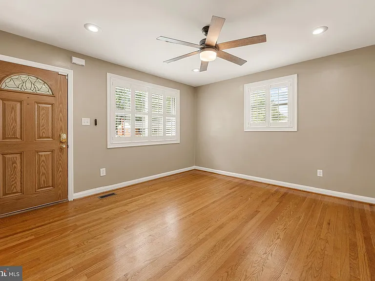 11809 Timber Ln — Photo 8