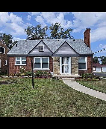 2nd image of 18515 Whitcomb St