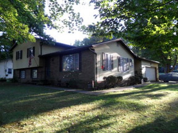 2nd image of 851 Bryonaire Dr