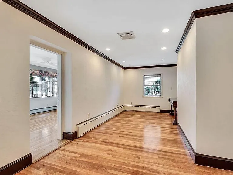 832 Chestnut St — Photo 14