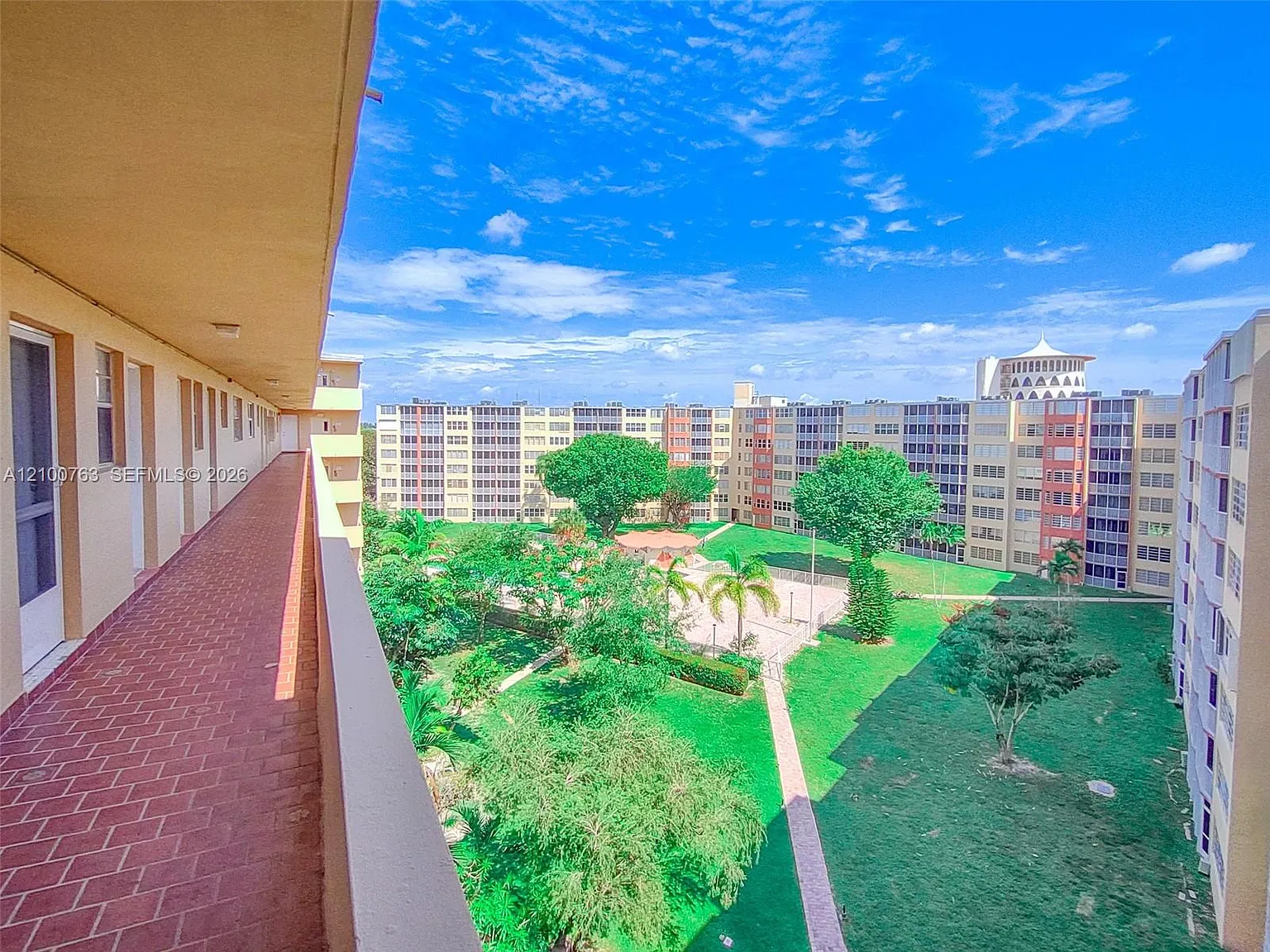 Jade Winds Group-Daisy Ga — Photo 2