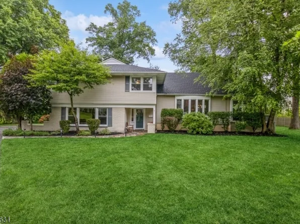 7 Radley Ct, Westfield Town, NJ 07090