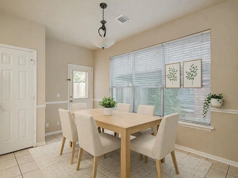 18422 Auburn Woods Dr — Photo 6