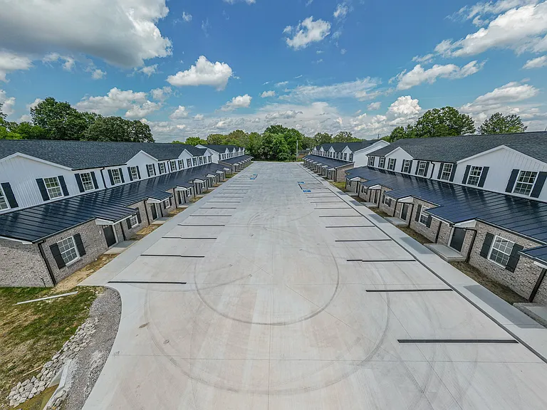 Legacy Townhomes — Photo 20