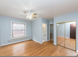 3256 W Wrightwood Ave #2V, Chicago, IL 60647