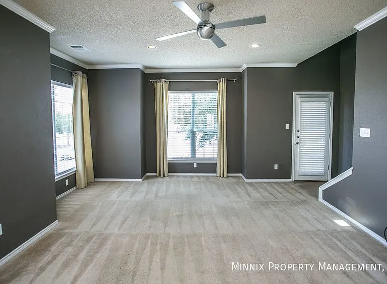 2101 Main St #1 — Photo 16