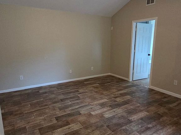 4th image of 18106 Rose Hill Park Ln