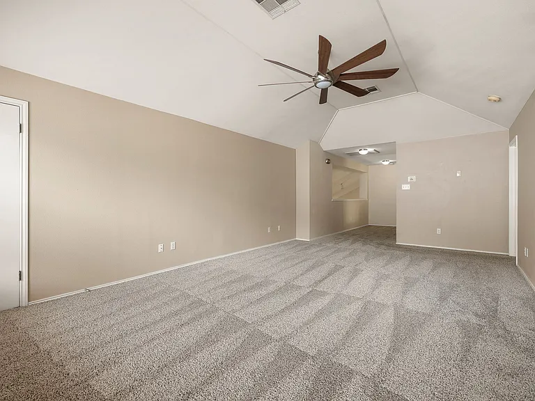 3955 Grayling Ln — Photo 32