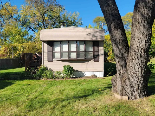 1606 Ross Ln, Rockford, IL 61109