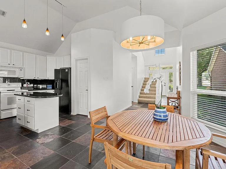 5094 Pleasure Lake Dr — Photo 11