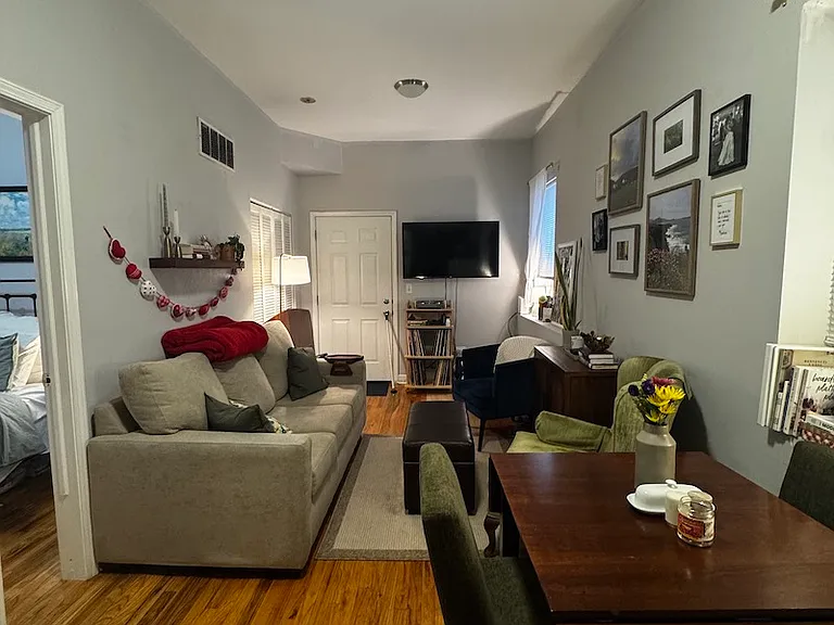 2315 N Greenview Ave #1B — Photo 3