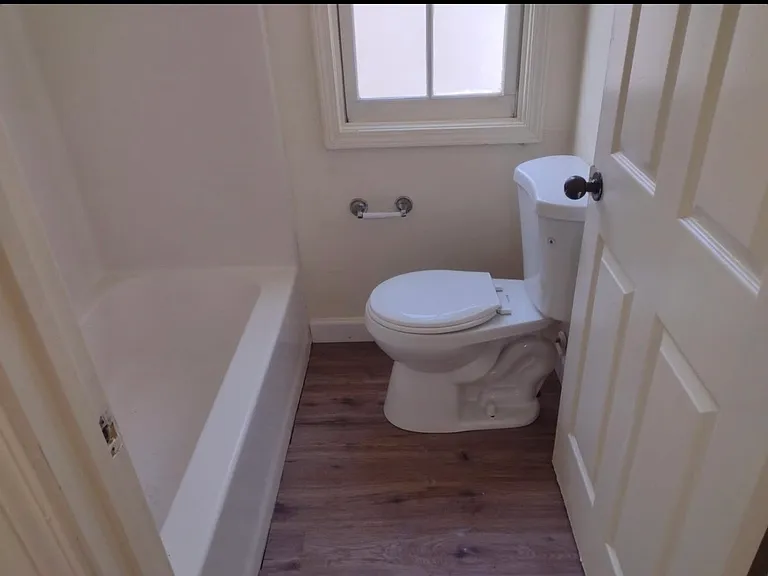 39 America St — Photo 2