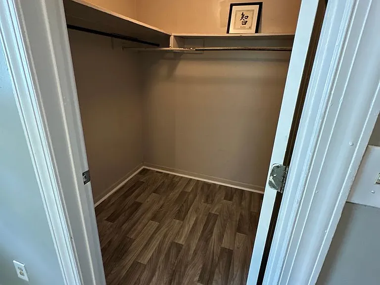 214 N King St — Photo 19