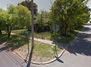 1100 4th St, Statesville, NC 28677