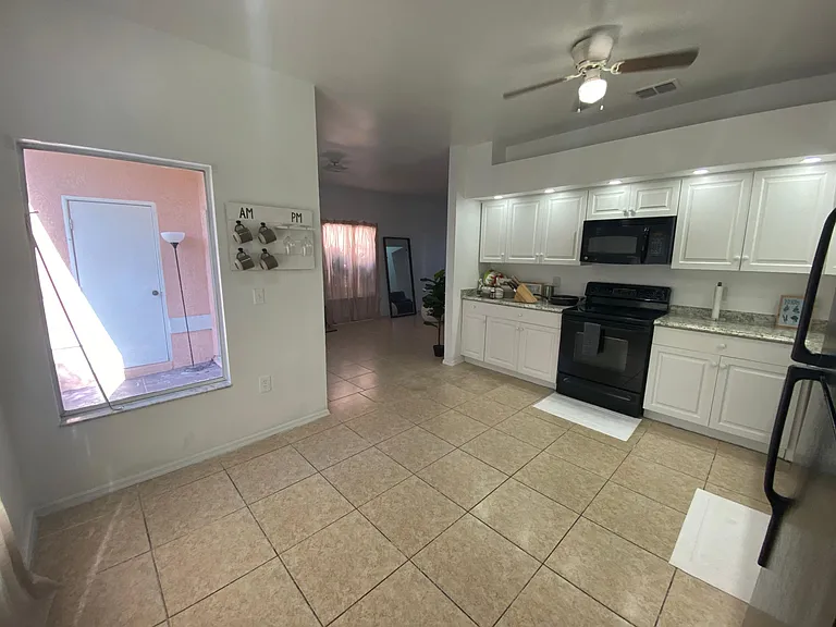 842 Monopoly Ct — Photo 7