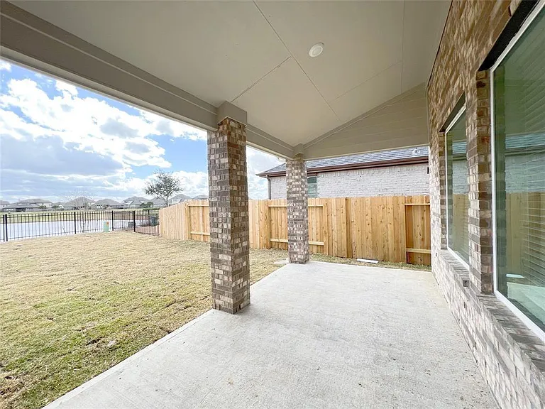 29207 Red Rocks Park Dr — Photo 23