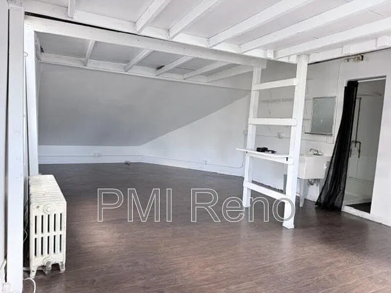 1 bed, 1.0 bath, $870 — Photo 2