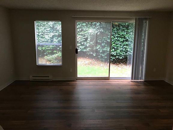 3rd image of 12805 NE 8th St APT 8
