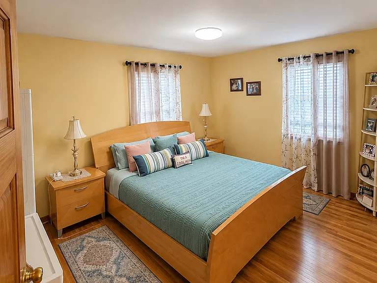 37 Irving Pl — Photo 13