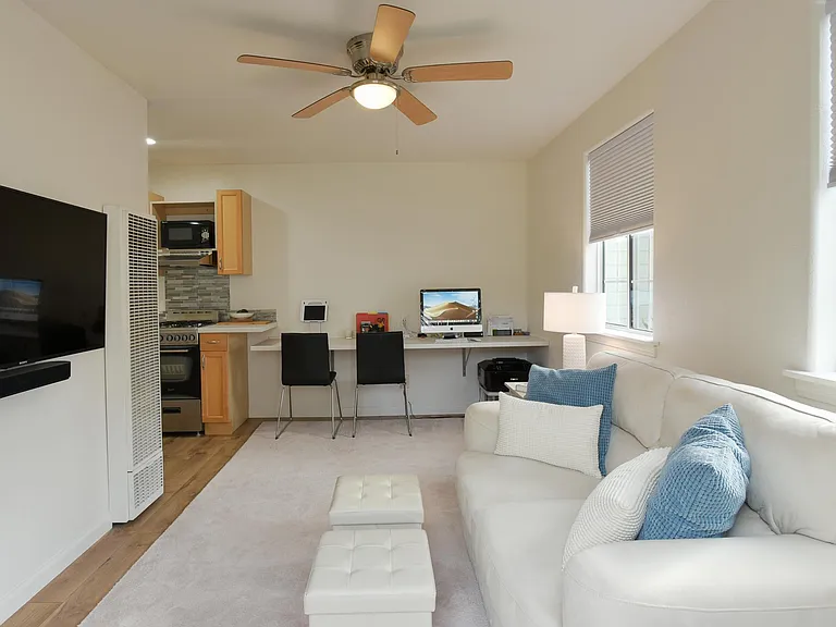 224 Barbara Ave — Photo 3