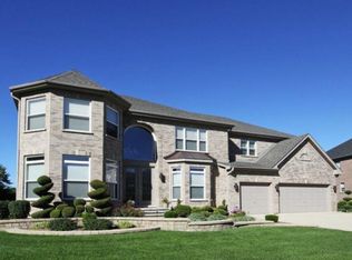 336 Erie Cir, Bloomingdale, IL 60108