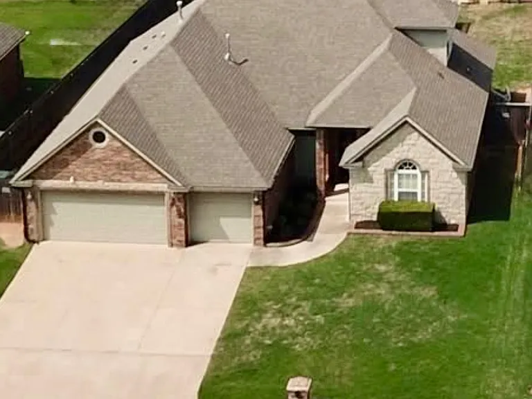9217 Forest Cove Cir — Photo 1